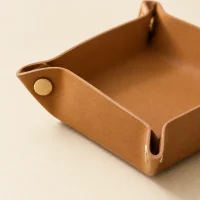 Mini Tray, close-up of the rivet and folded edge
